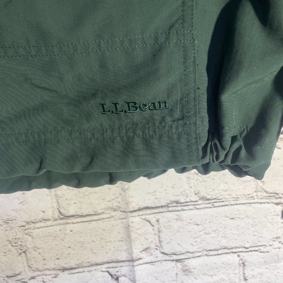 Vintage L.L Bean Green Windbreaker Jacket with Pocket - Picture 2 of 7
